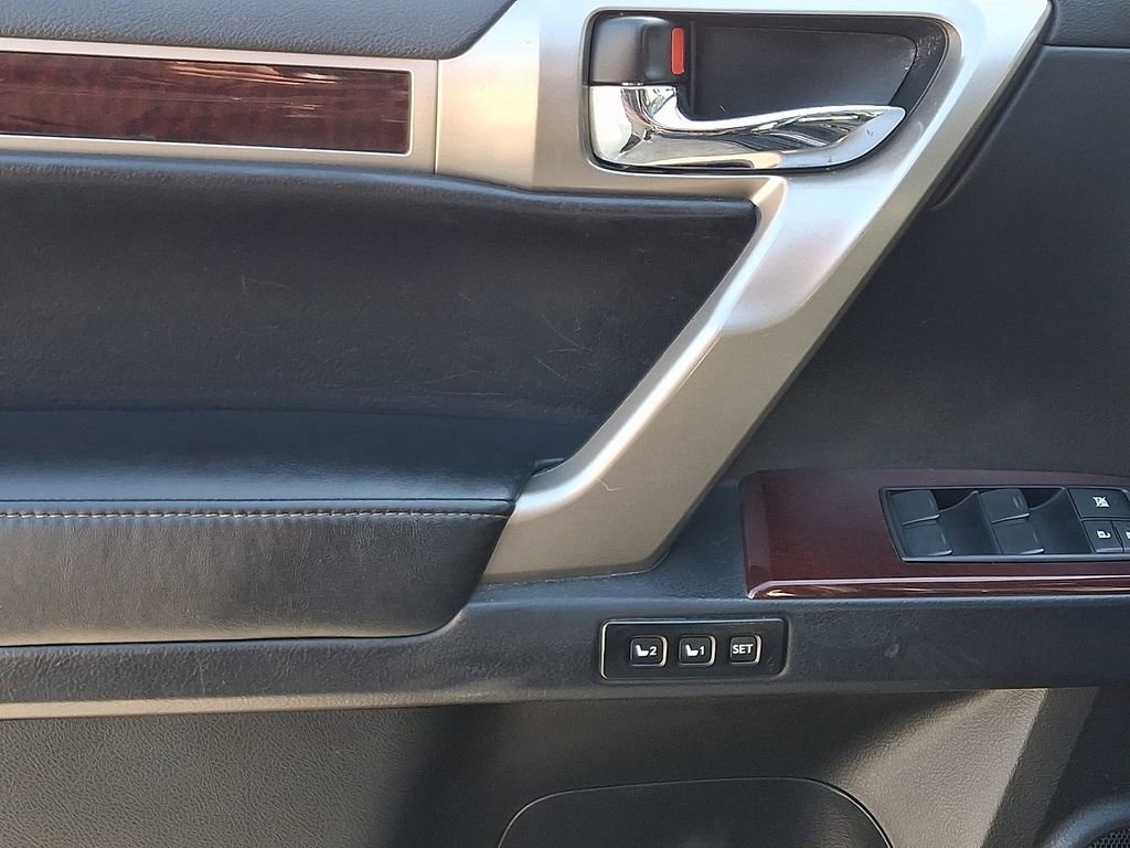 Used 2019 Lexus GX 460 Luxury AWD/4WD image 14