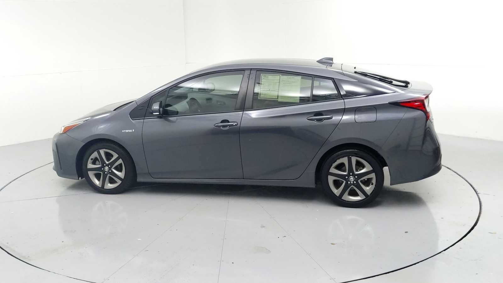 Used 2020 Toyota Prius XLE image 6