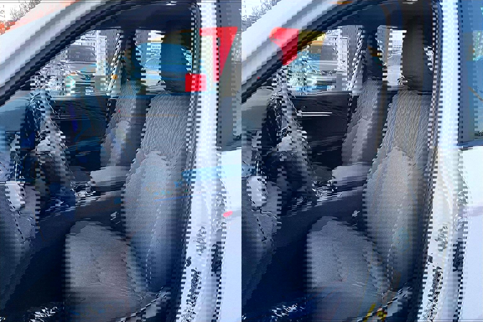 Used 2025 Toyota Camry LE image 23