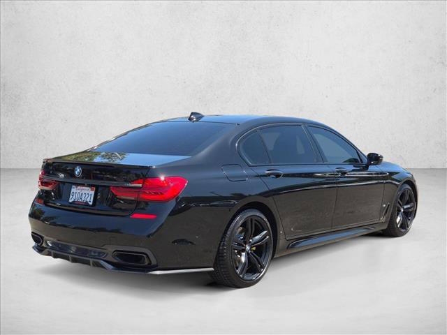 Used 2019 BMW 740i w/ M Sport Package RWD image 5