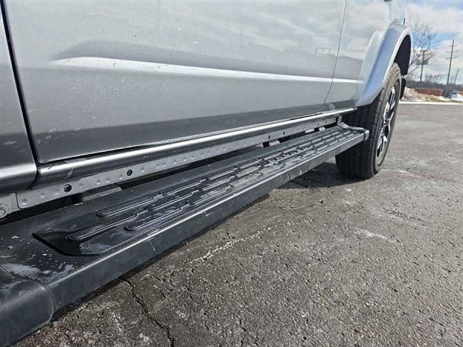 Used 2023 Ford Bronco Outer Banks image 7