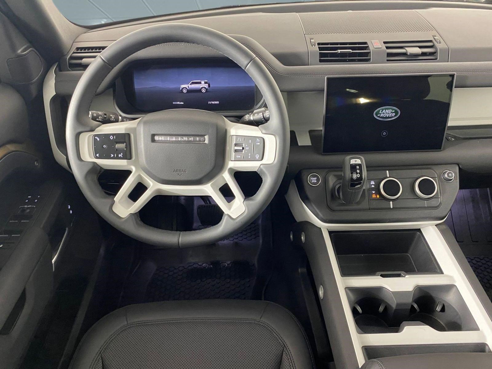 Used 2025 Land Rover Defender 110 S image 3