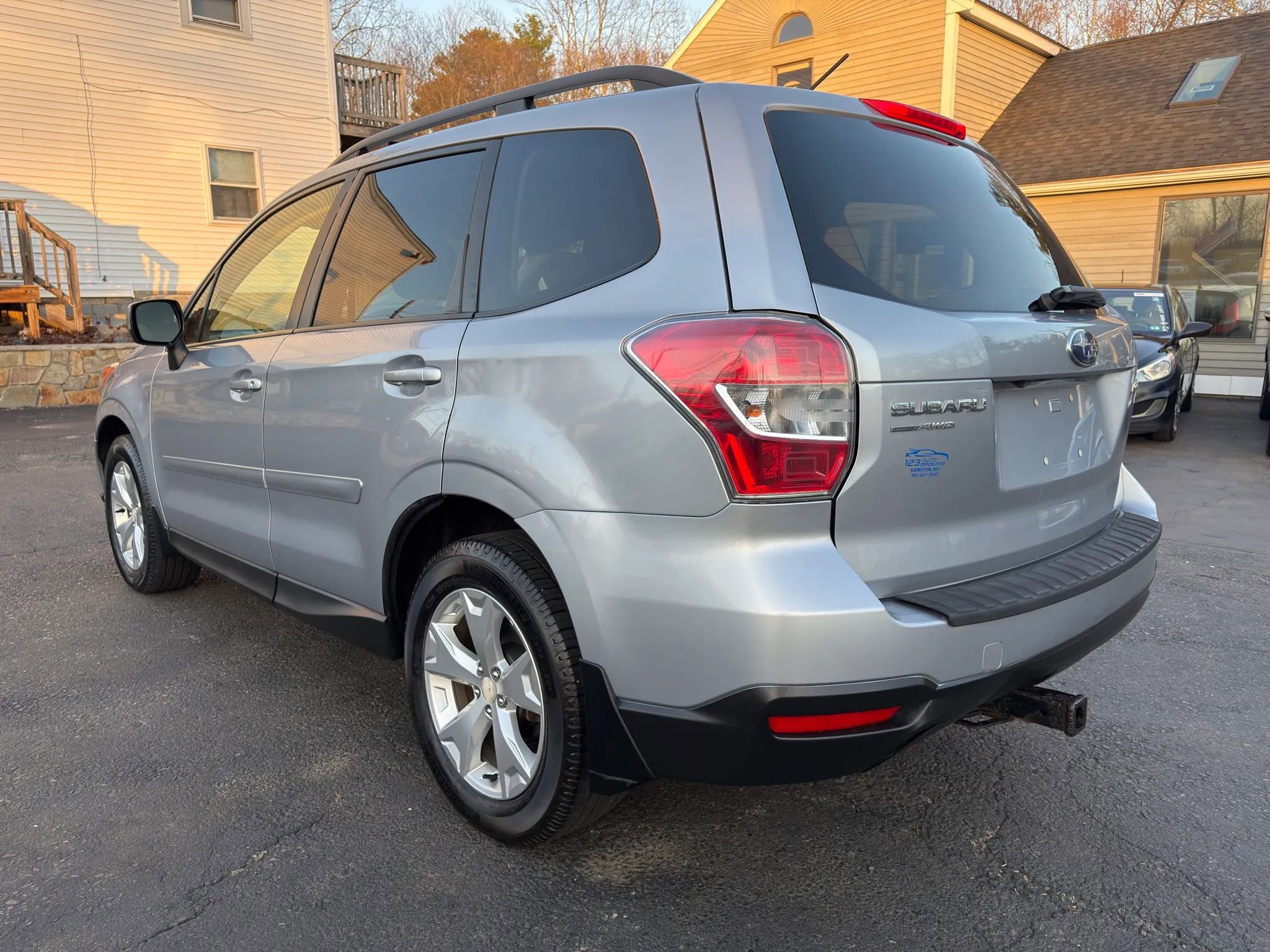 Used 2015 Subaru Forester 2.5i Premium w/ All-Weather Package AWD/4WD image 4