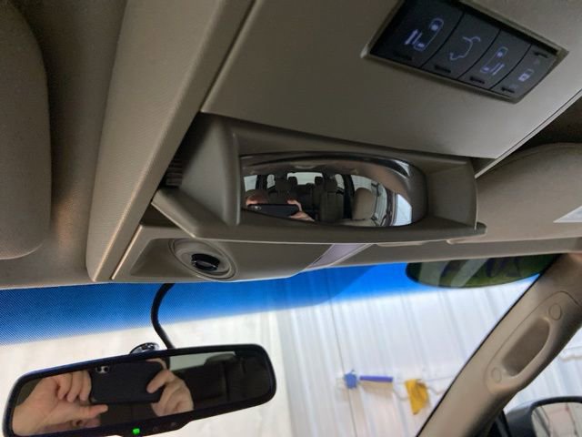 Used 2014 Chrysler Town & Country Touring FWD image 42