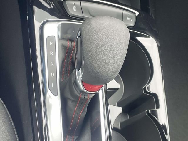 New 2026 Chevrolet Trax RS w/ Sunroof Package FWD image 17