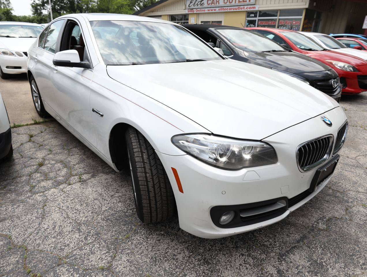 Used 2016 BMW 528i xDrive Sedan AWD/4WD image 3