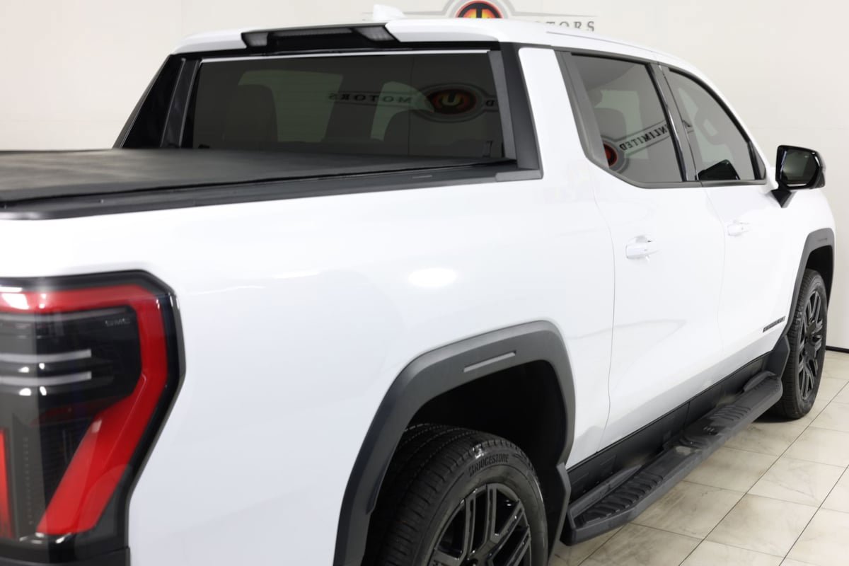 Used 2026 GMC Sierra EV Elevation w/ LPO, Elevation Dark Package AWD/4WD image 40