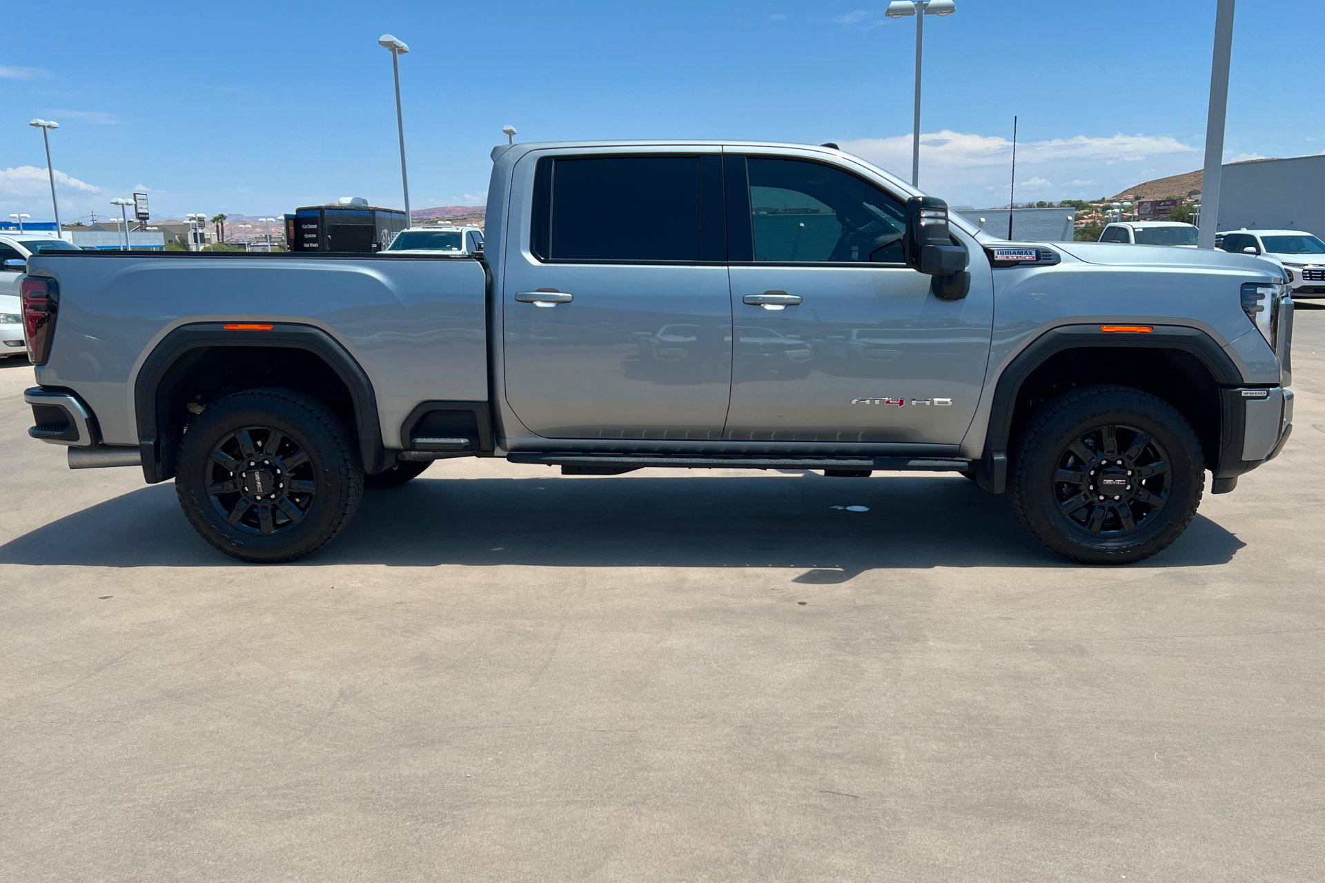 Used 2026 GMC Sierra 3500 AT4 w/ AT4 Premium Plus Package AWD/4WD image 6