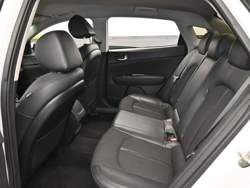 Used 2020 Kia Optima S image 33