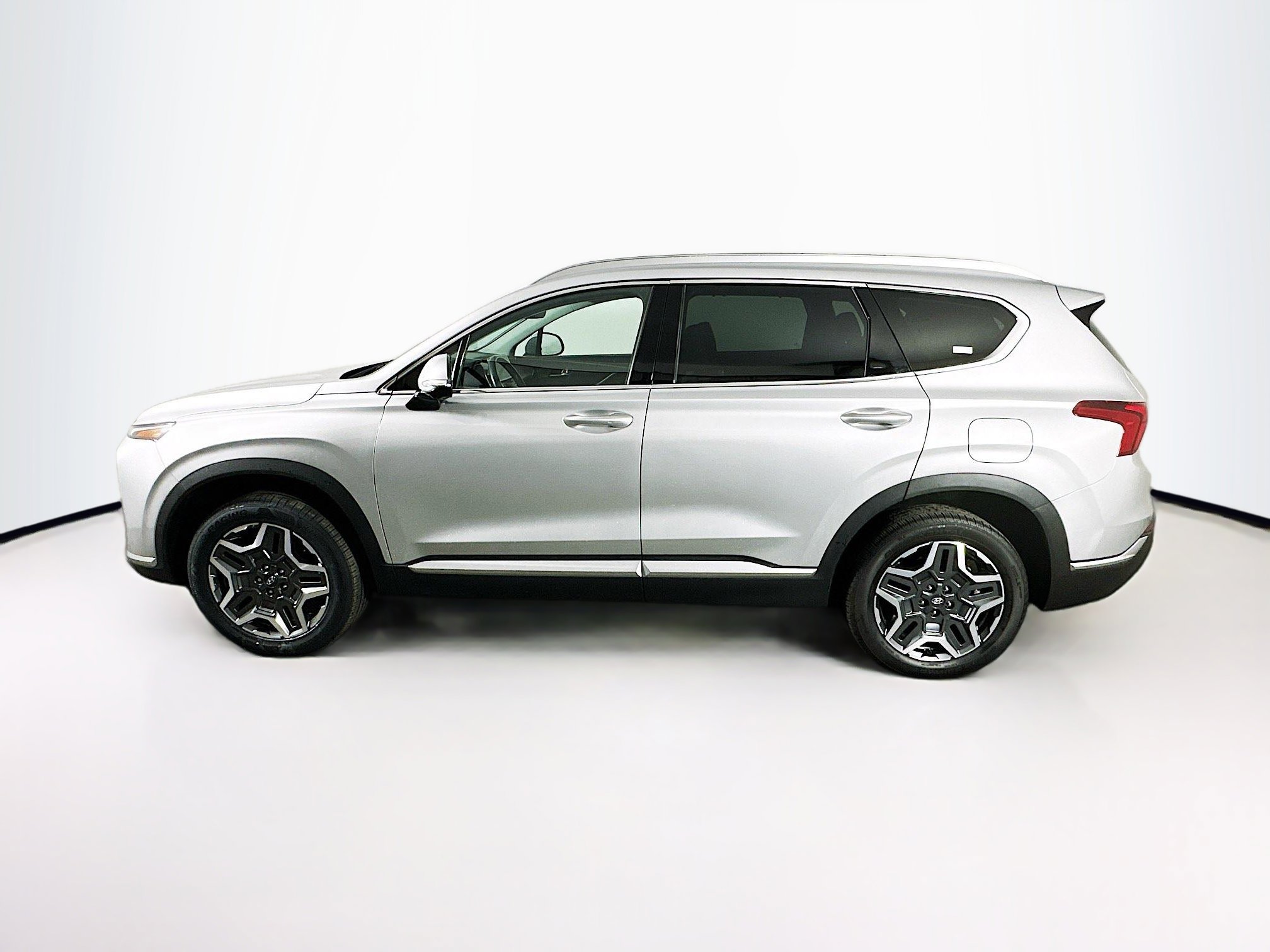 Used 2023 Hyundai Santa Fe Limited image 4