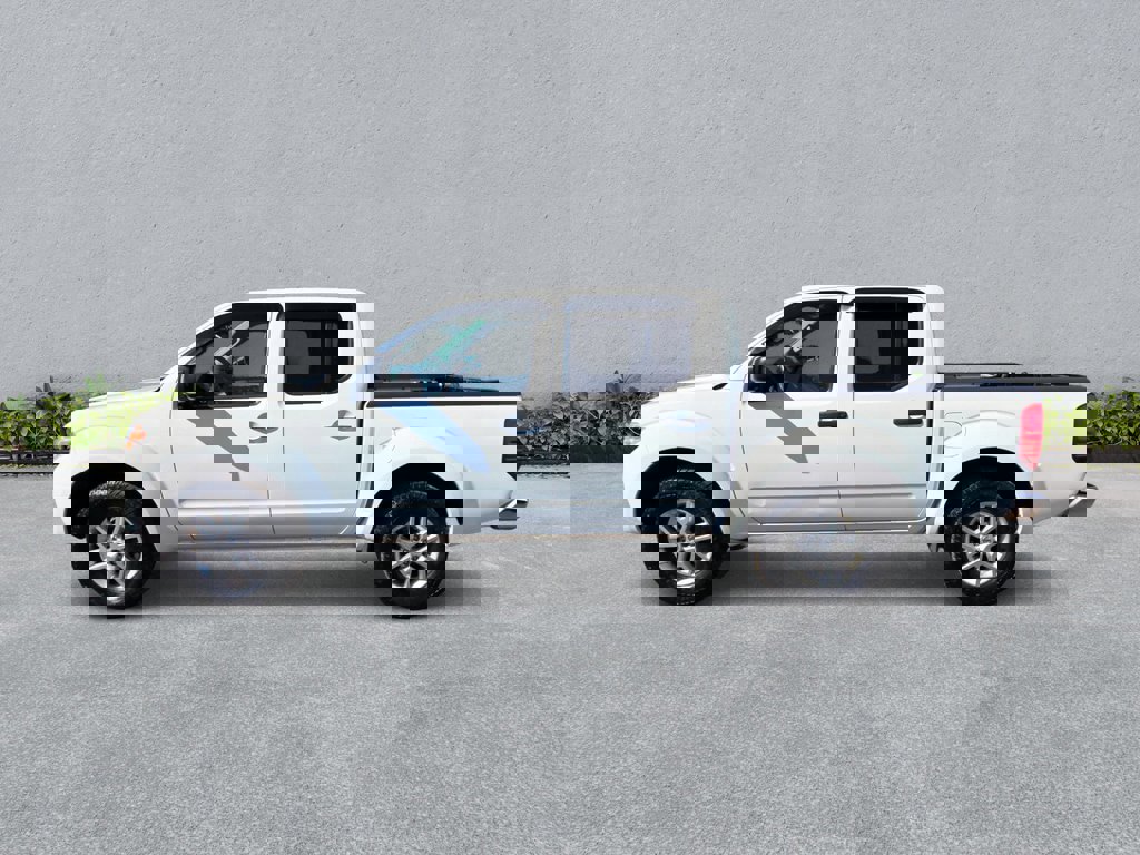 Used 2016 Nissan Frontier SV w/ SV Value Truck Package image 9