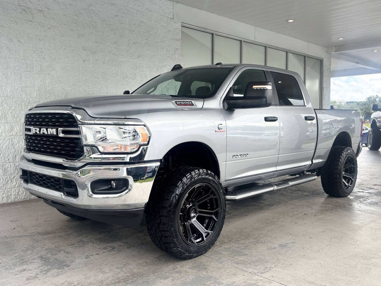 Used 2023 RAM 2500 Big Horn w/ Level 1 Equipment Group AWD/4WD image 29