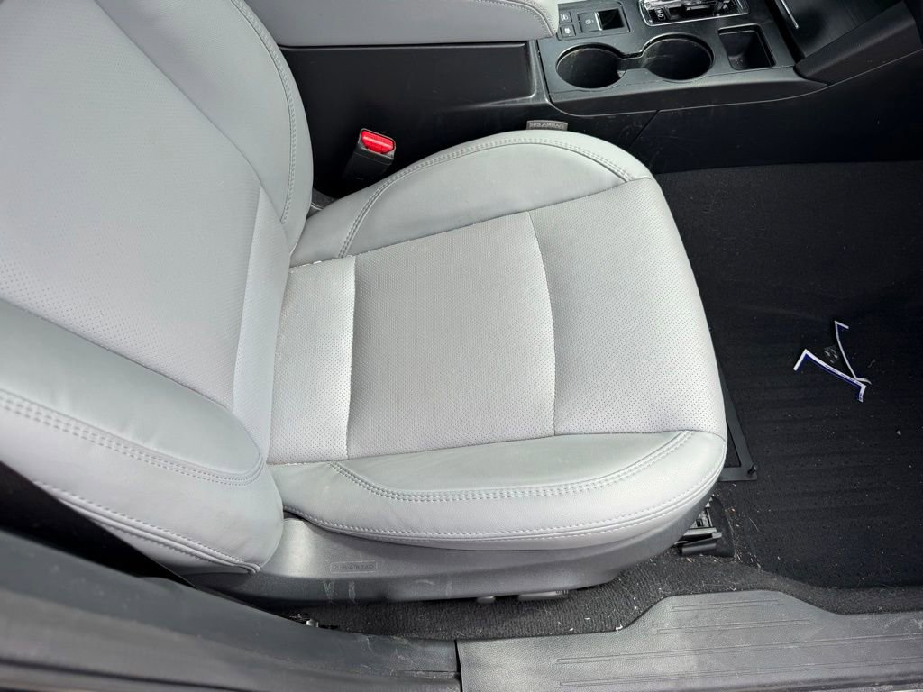 Used 2019 Subaru Outback 3.6R Limited AWD/4WD image 17