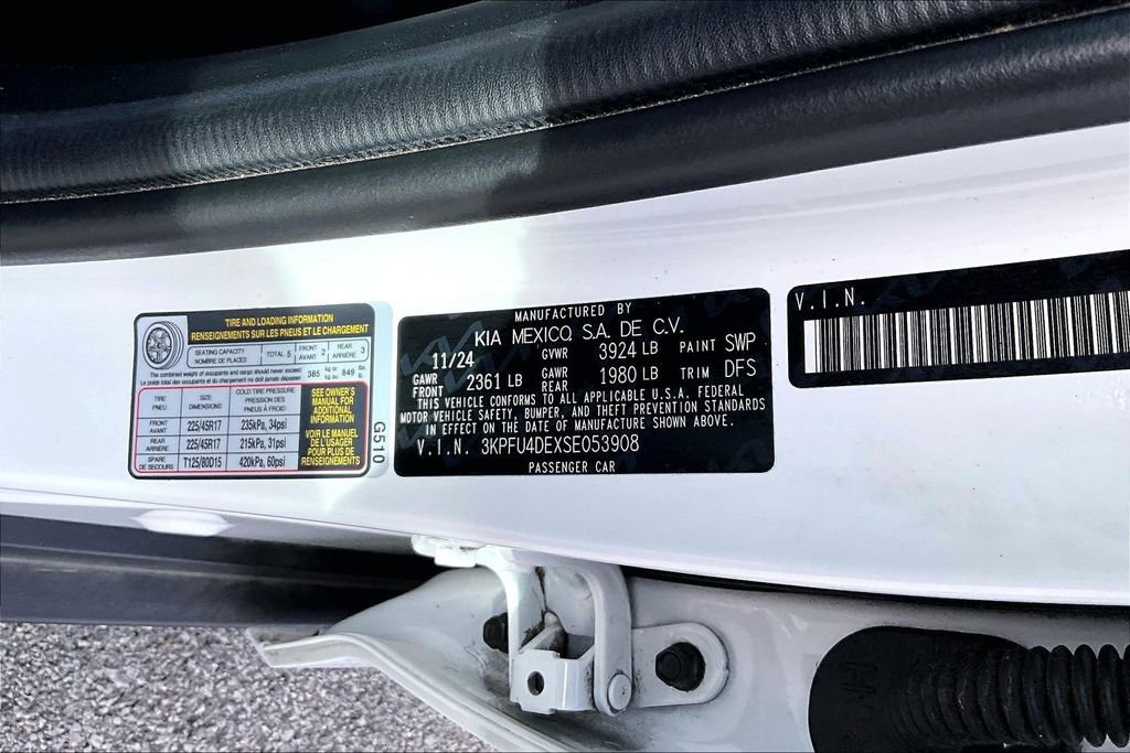 Used 2025 Kia K4 EX image 36