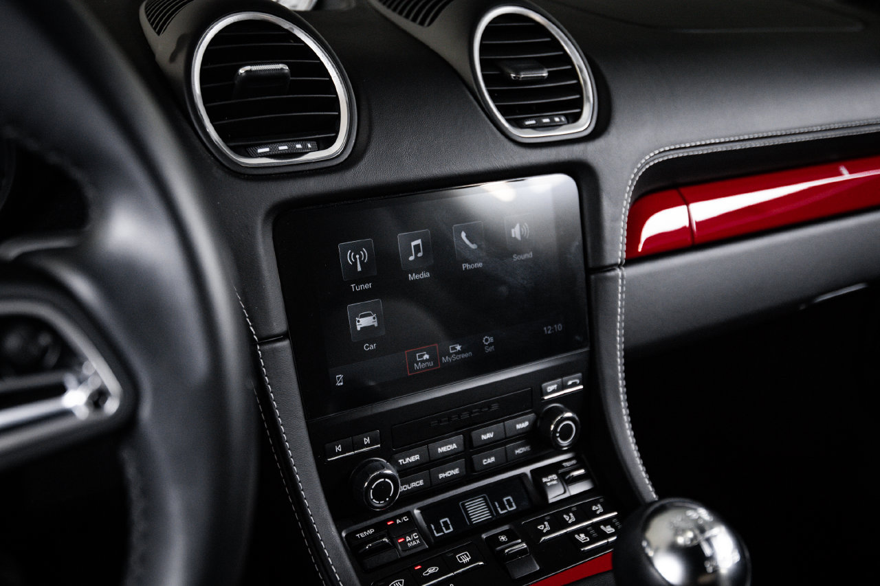 Certified 2024 Porsche 718 Cayman RWD image 18