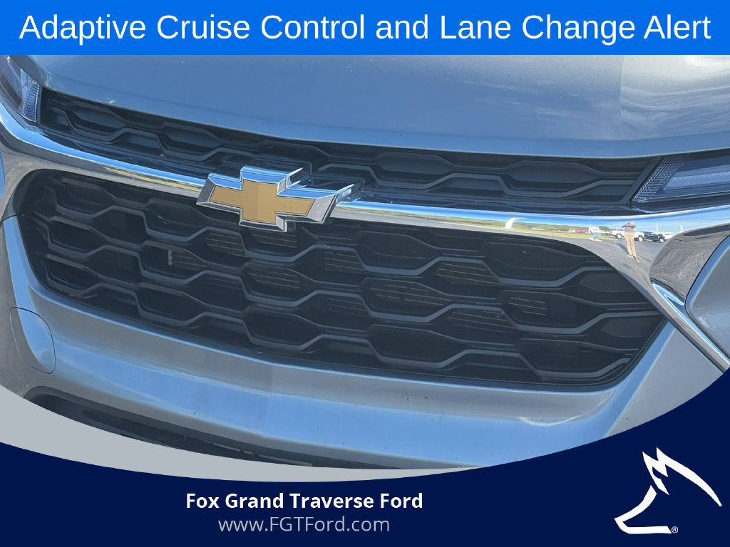 Used 2025 Chevrolet Trax LT w/ Driver Confidence Package FWD image 36