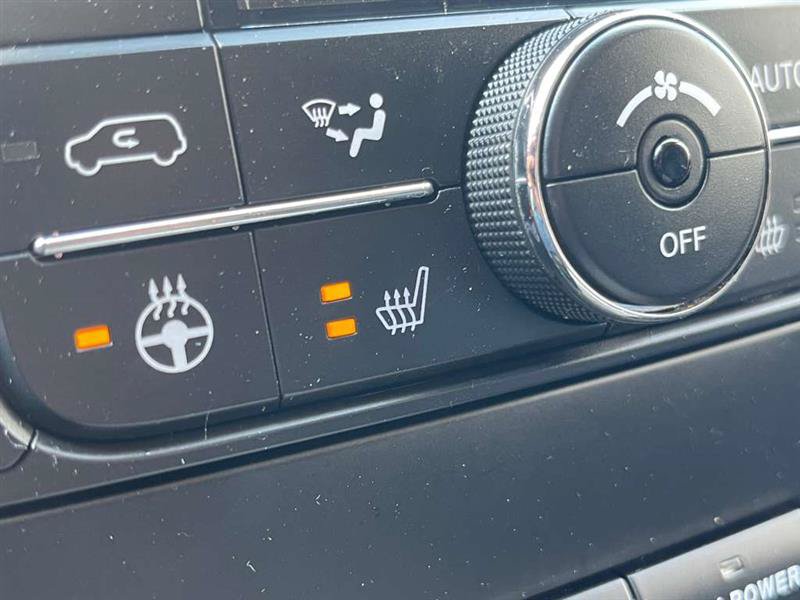 Used 2015 Chrysler Town & Country Touring-L w/ Driver Convenience Group FWD image 73
