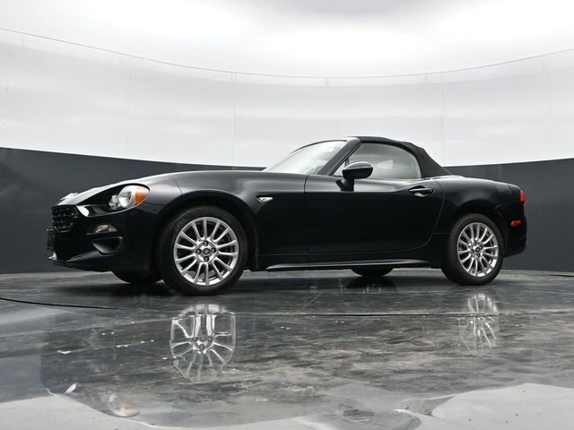 Used 2018 FIAT 124 Spider Classica w/ Technology Group RWD image 30