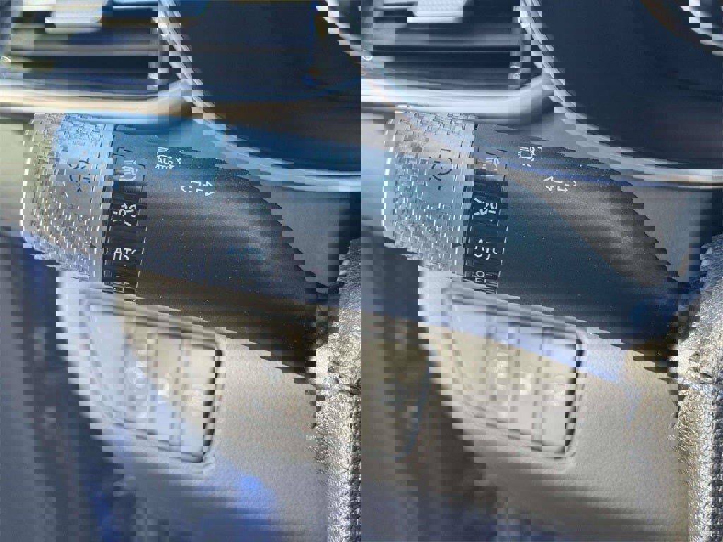 Used 2025 Genesis G70 3.3T Advanced w/ Sport Prestige Package image 23