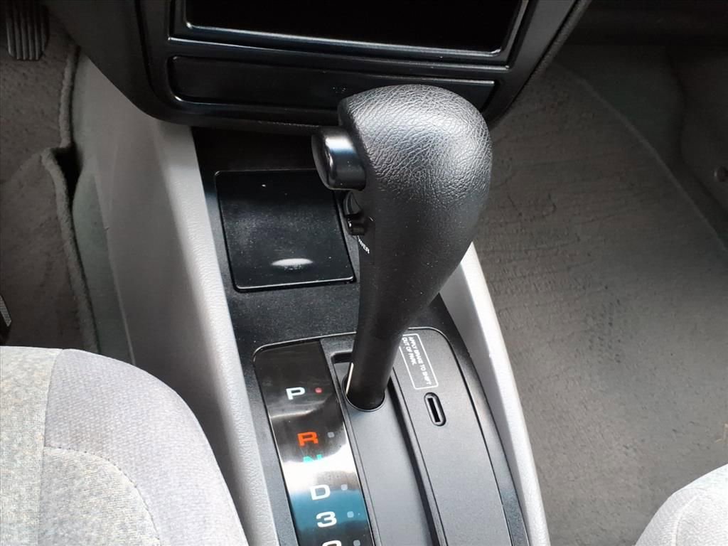 Used 2000 Daewoo Nubira SE FWD image 20