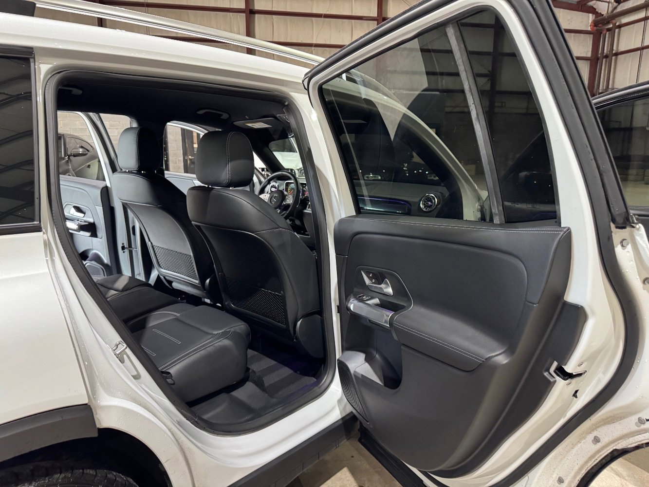 Used 2021 Mercedes-Benz GLB 35 AMG 4MATIC image 21