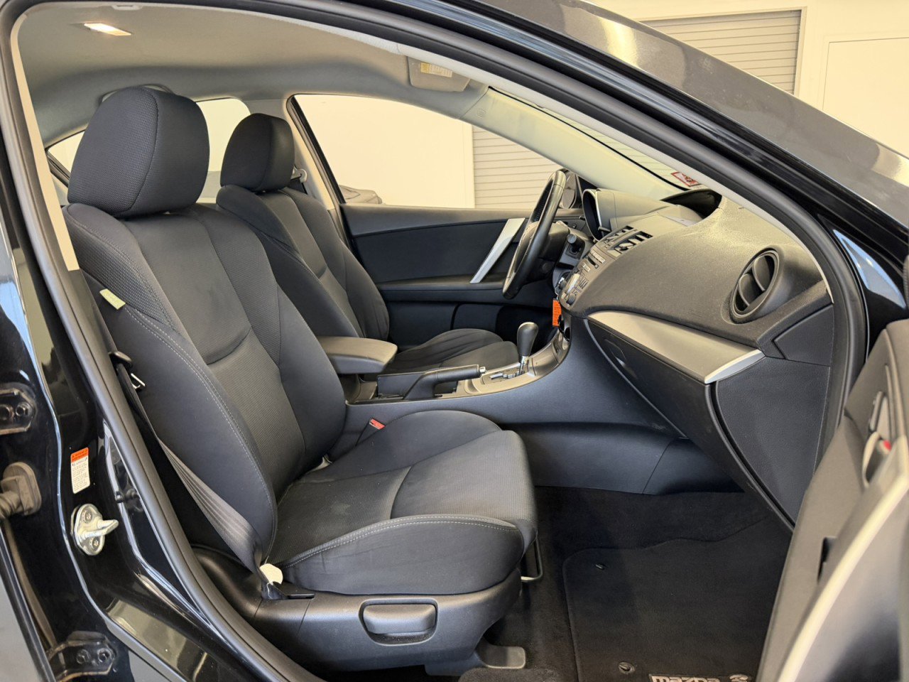 Used 2010 MAZDA MAZDA3 s Sport image 23