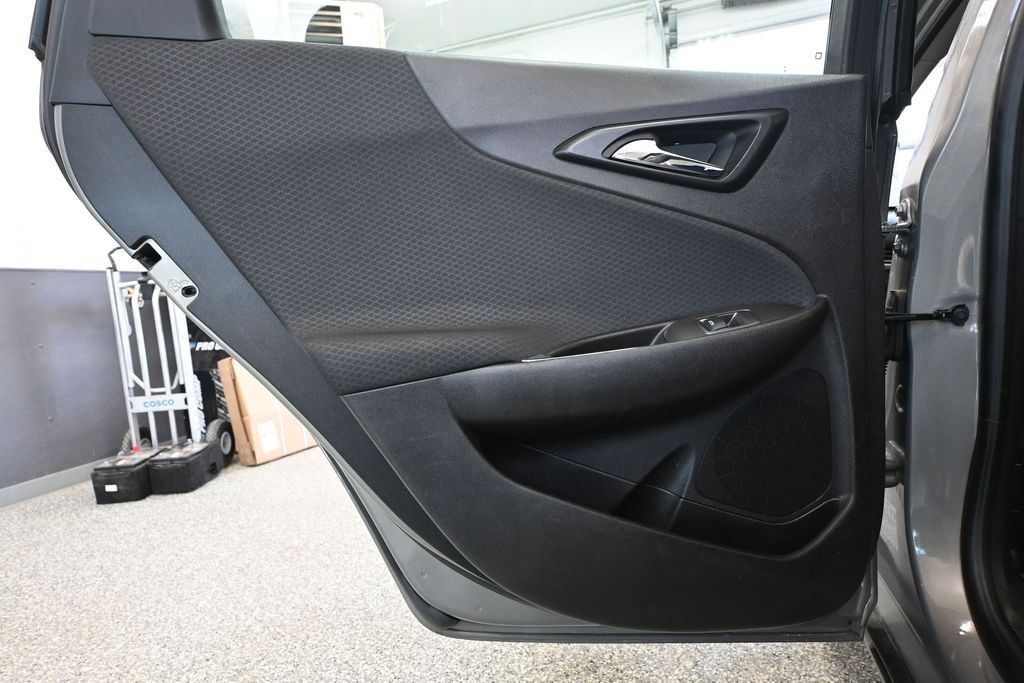 Used 2017 Chevrolet Malibu LT FWD image 36