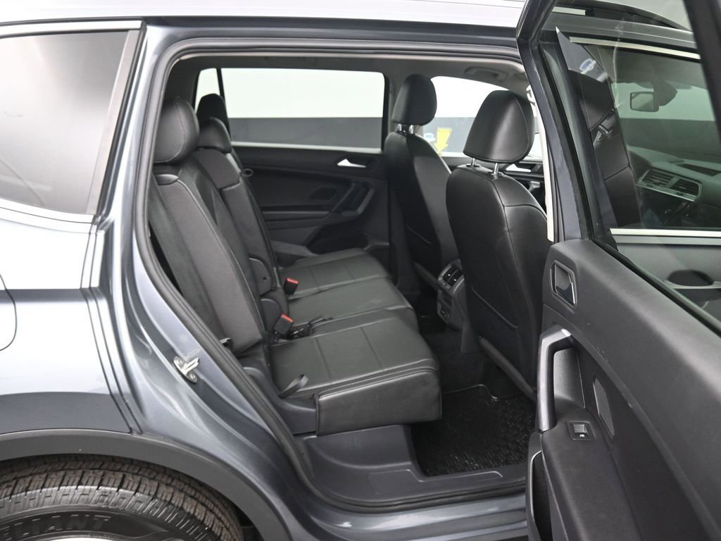 Used 2019 Volkswagen Tiguan SE AWD/4WD image 43