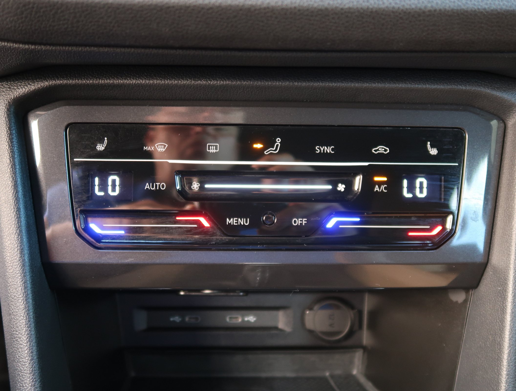 Used 2024 Volkswagen Tiguan SE FWD image 26