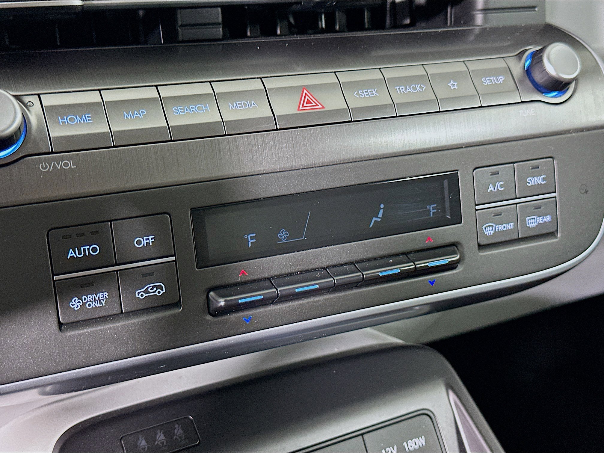Used 2024 Hyundai Kona SEL FWD image 24