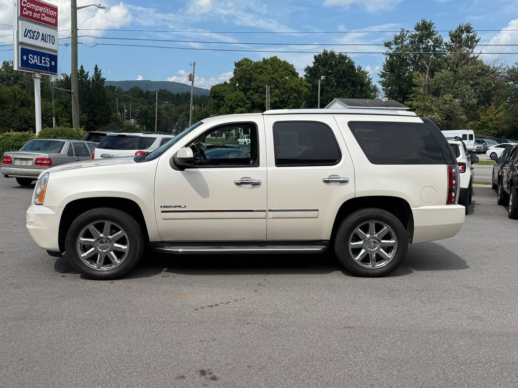 Used 2013 GMC Yukon Denali AWD/4WD image 2