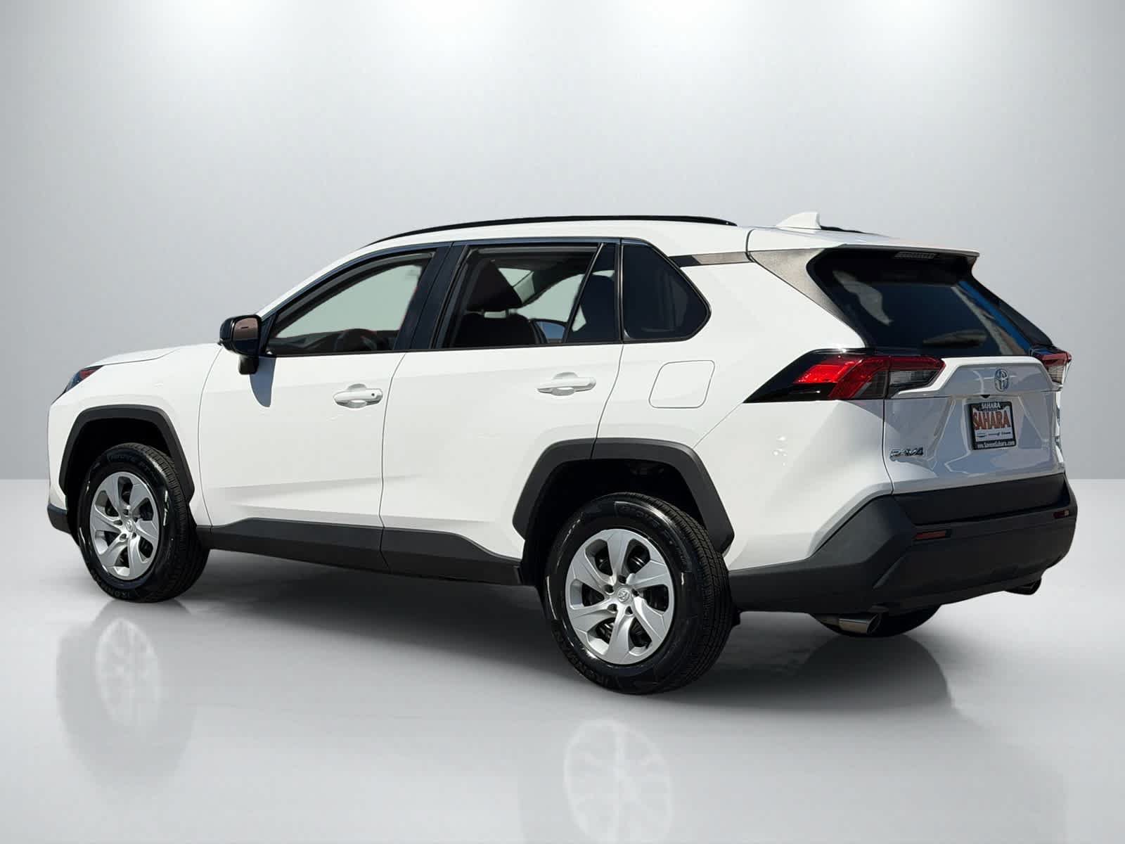 Used 2020 Toyota RAV4 LE w/ Carpet Mat Package FWD image 4