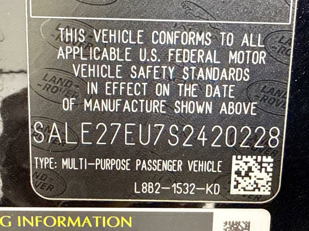 Used 2025 Land Rover Defender 110 X-Dynamic SE image 28