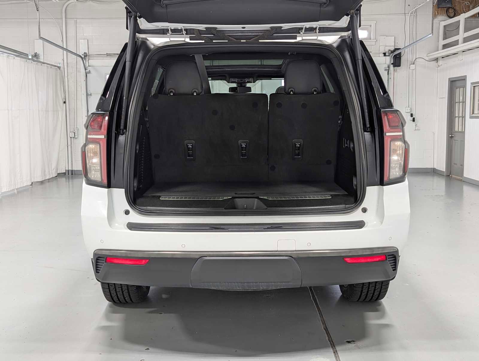 Used 2022 Chevrolet Tahoe RST w/ Luxury Package image 44