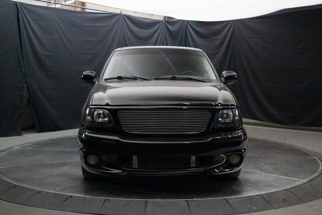 Used 2002 Ford F150 Lightning RWD image 5