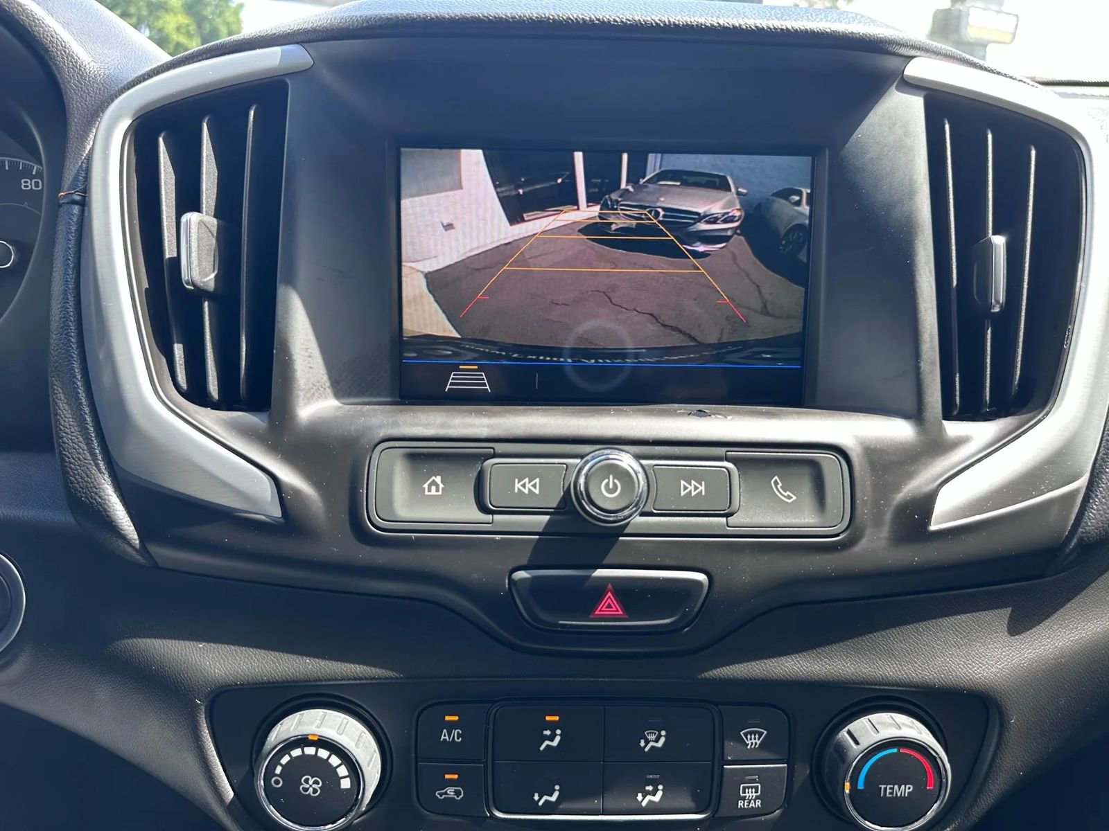 Used 2018 GMC Terrain SLE image 34