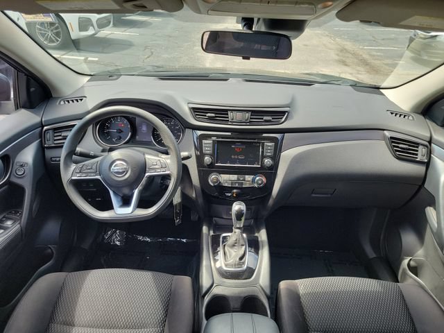 Used 2020 Nissan Rogue Sport S FWD image 11