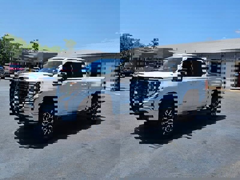 Used 2024 GMC Sierra 1500 AT4 w/ AT4 Preferred Package image 3