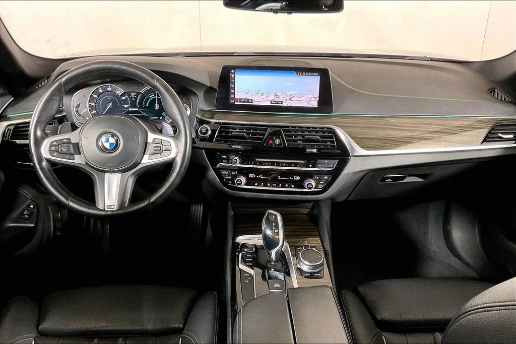 Used 2019 BMW 530e image 15