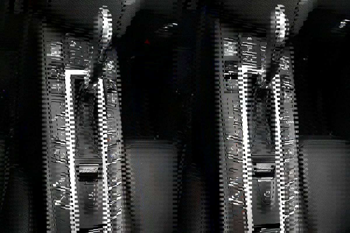 Used 2017 Porsche Macan S image 35