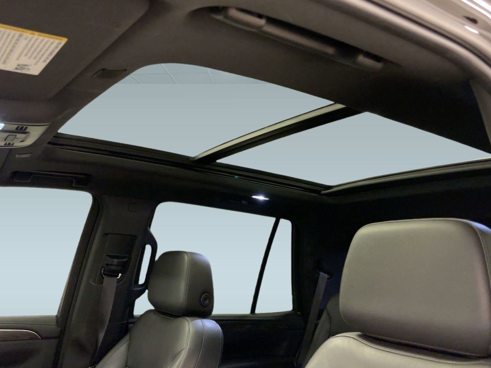 Used 2021 Chevrolet Tahoe Z71 w/ Z71 Off-Road Package image 14