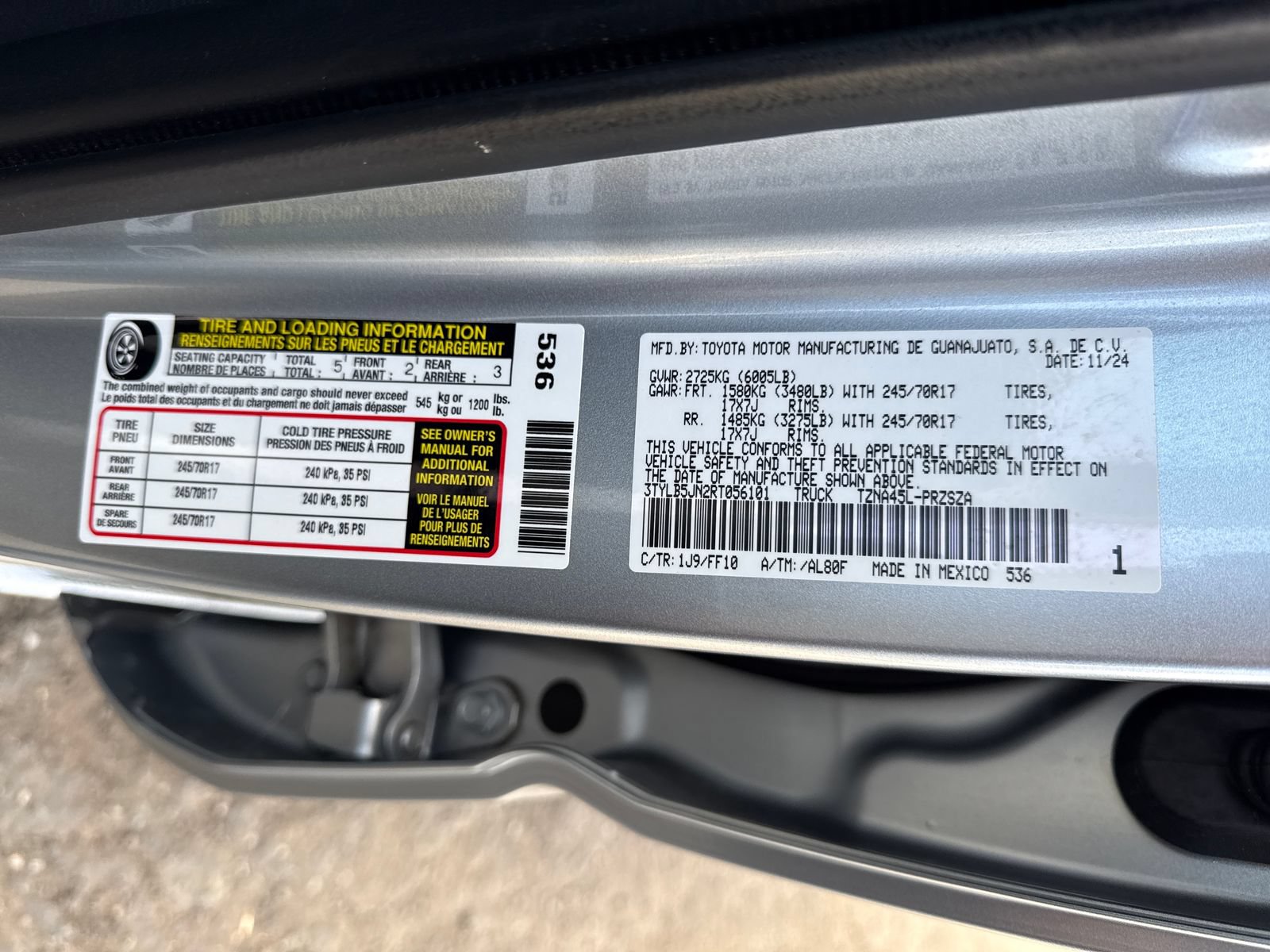 Used 2024 Toyota Tacoma SR5 AWD/4WD image 30