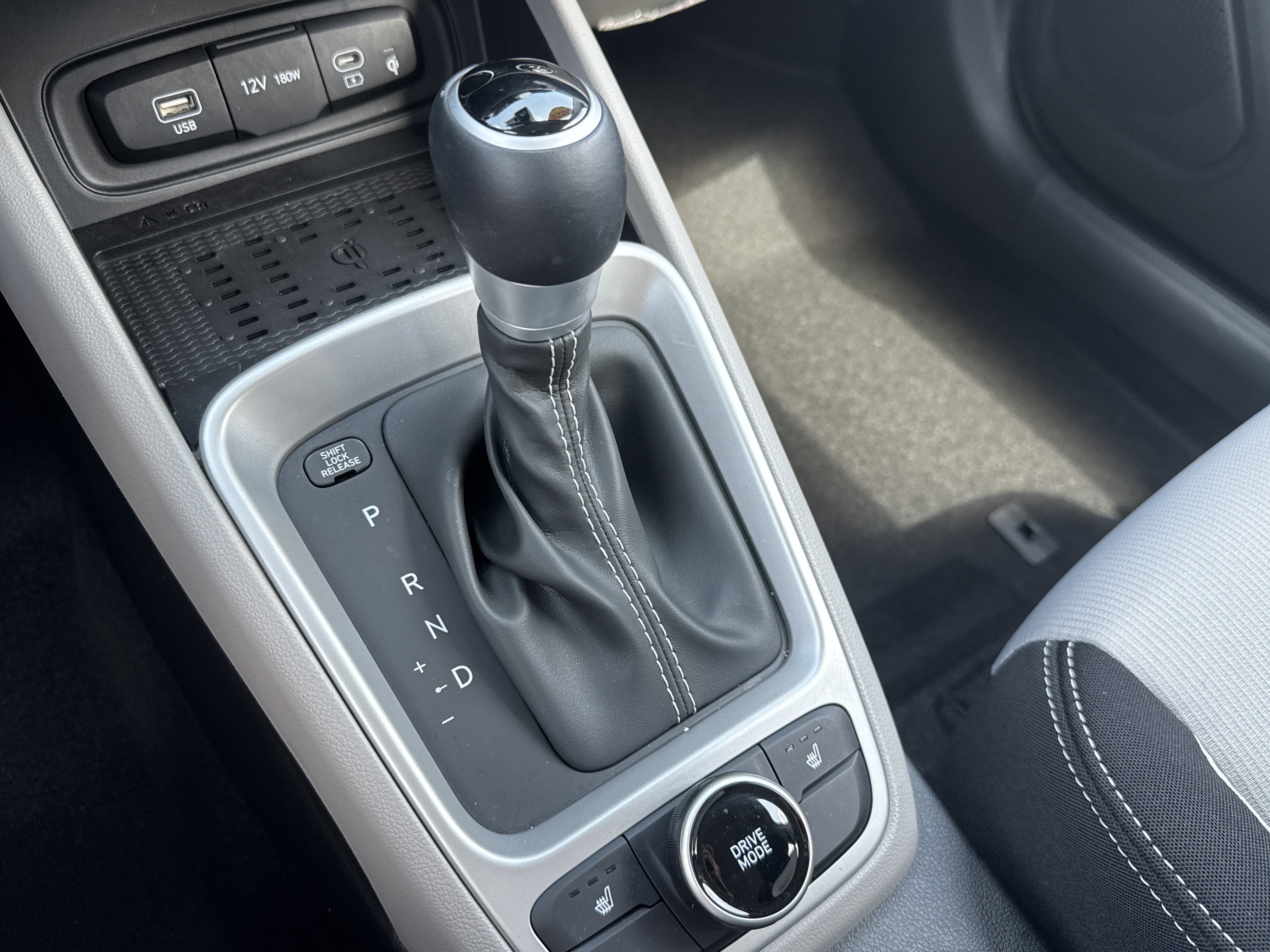 Certified 2026 Hyundai Venue SEL FWD image 15