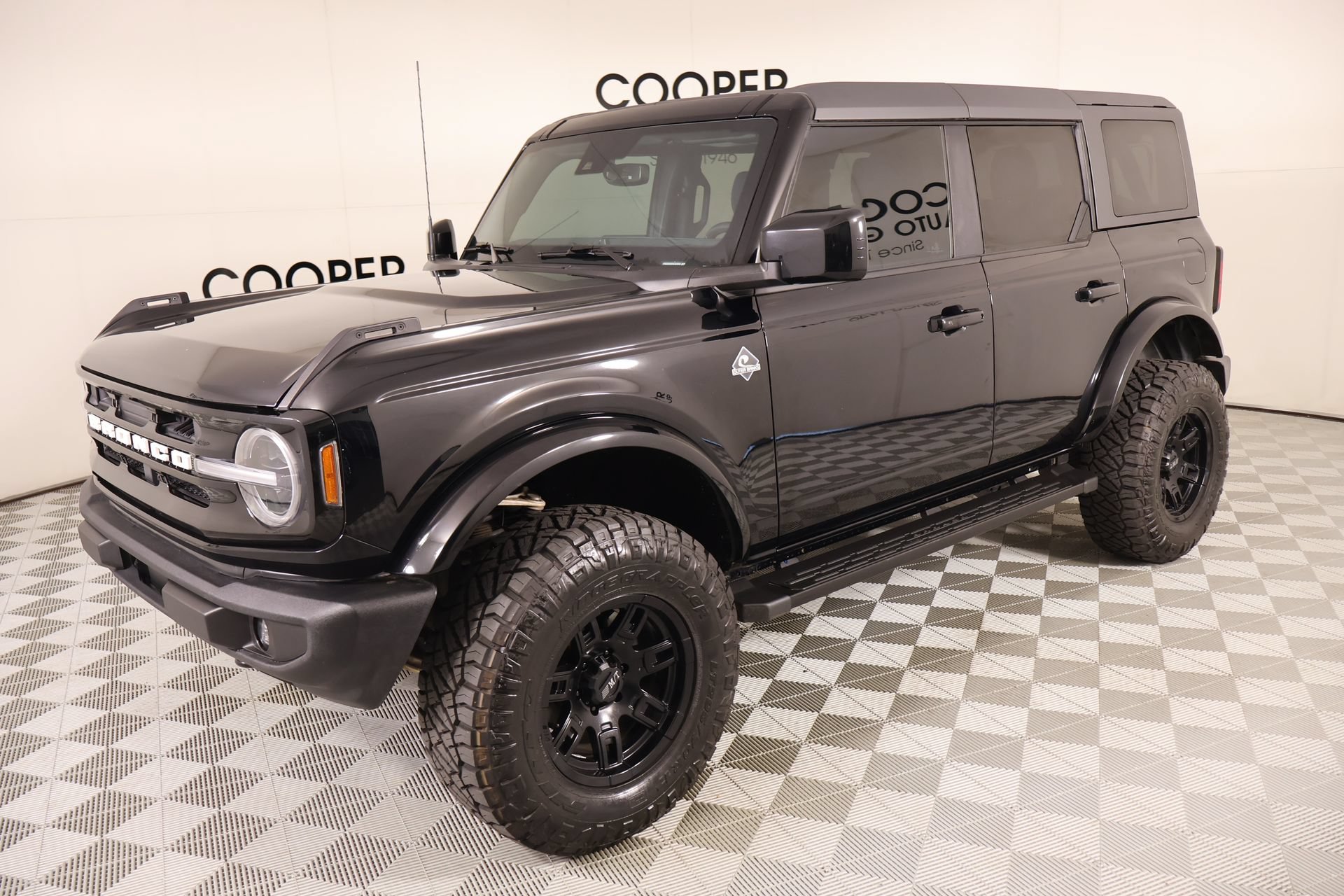 Used 2022 Ford Bronco Outer Banks AWD/4WD image 11