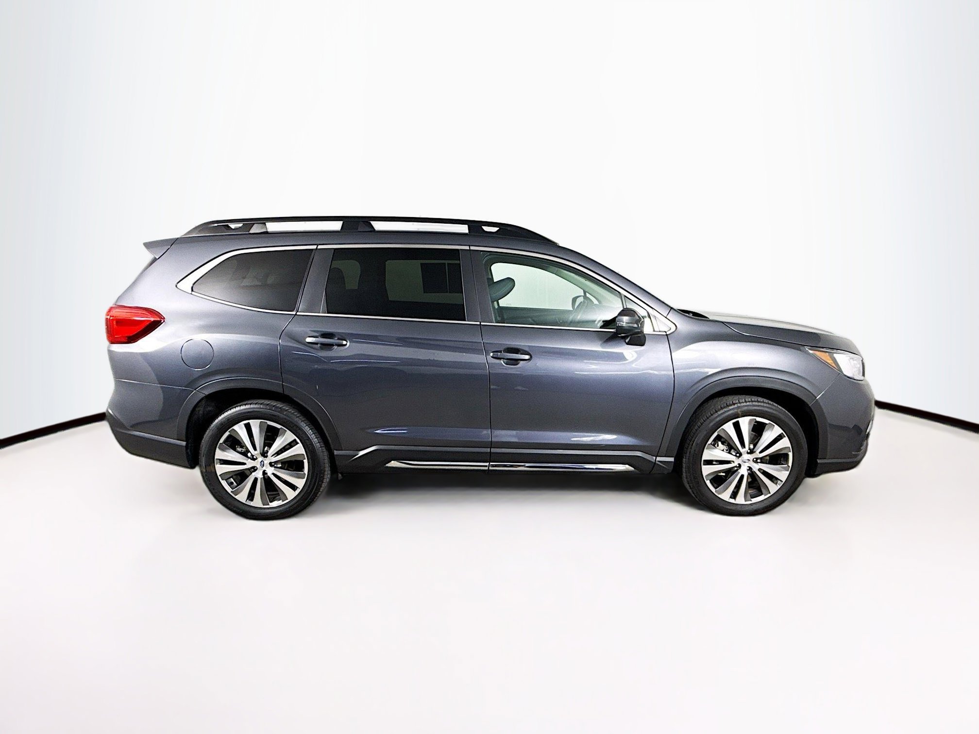 Used 2022 Subaru Ascent Limited image 2
