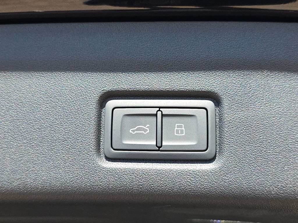 New 2027 Audi SQ6 e-tron Premium Plus AWD/4WD image 13