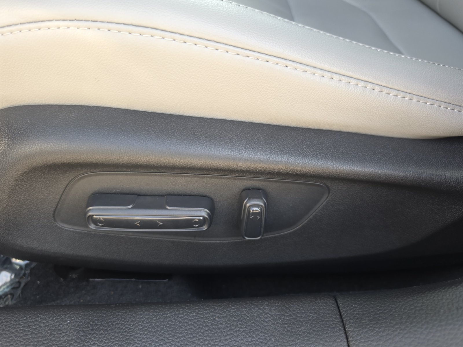 Used 2025 Acura Integra FWD image 10