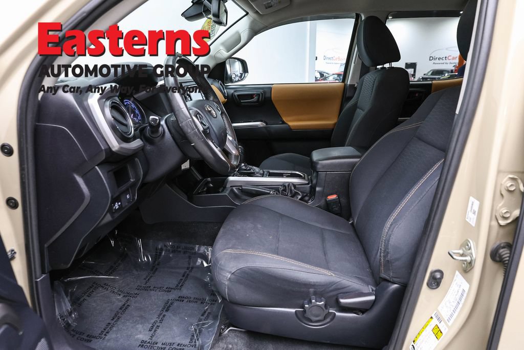 Used 2018 Toyota Tacoma SR5 AWD/4WD image 13