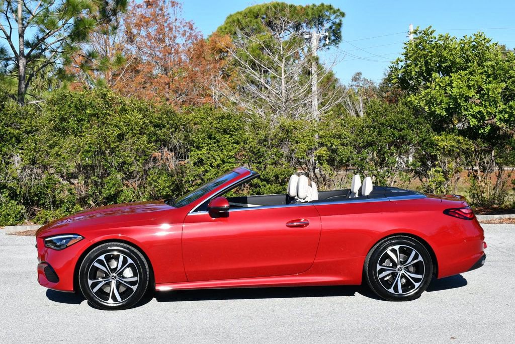 Used 2024 Mercedes-Benz CLE 300 4MATIC Cabriolet image 34
