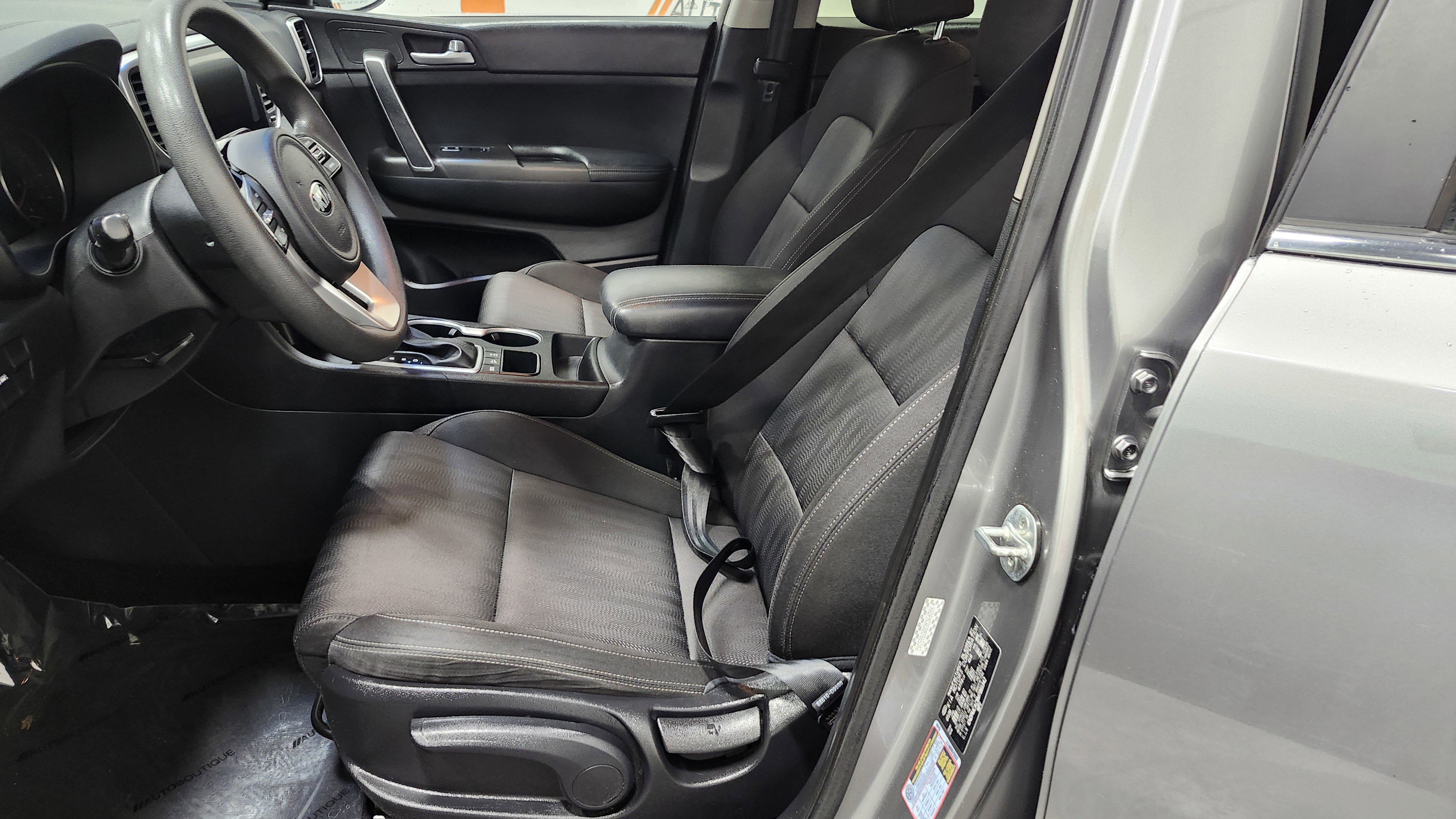 Used 2021 Kia Sportage LX image 21